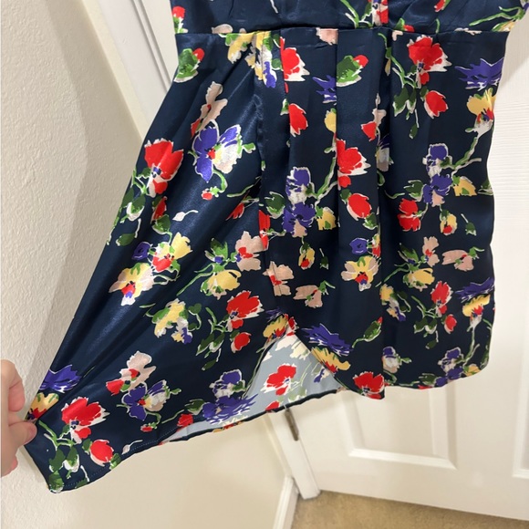 Tularosa Bell Dress - size xs never worn - Picture 4 of 4